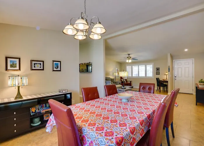 Family-friendly Retreat W/ Pool & Yard! Holiday home Tucson