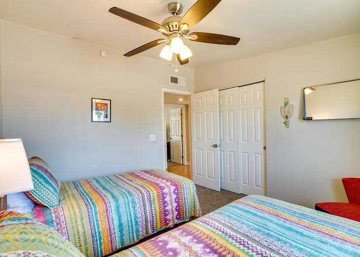 Holiday home Family-friendly Retreat W/ Pool & Yard!